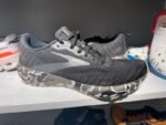 Zappos SHOES Pallet - Image 2
