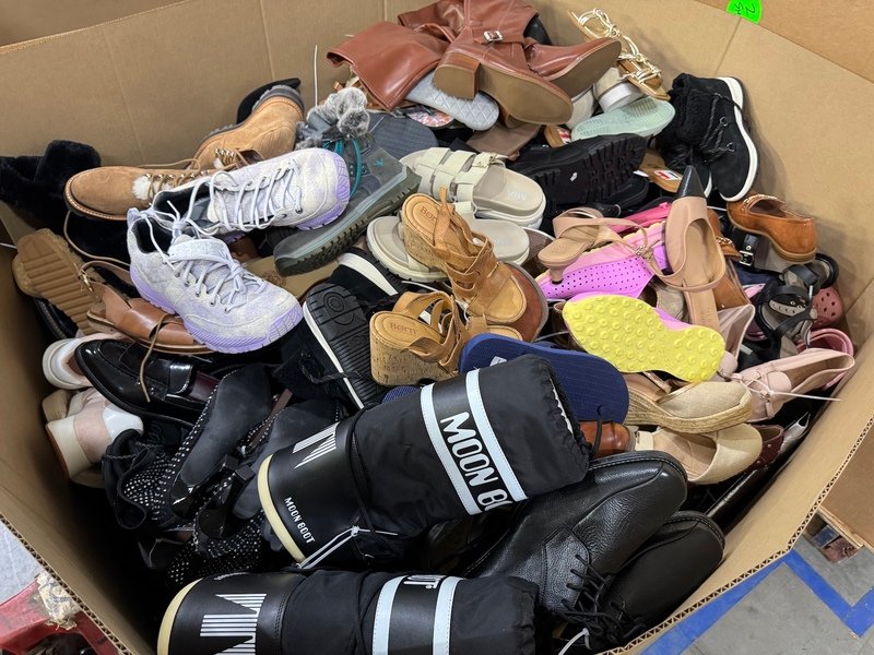 600x600 Luxury Retailer SHOES Pallet - Image 1